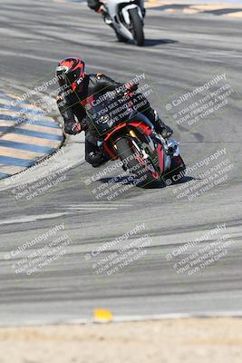 media/Dec-01-2025-Moto Forza (Mon) [[2daa91e15f]]/2-Intermediate Group/Session 2 (Turns 9 and 10)/
